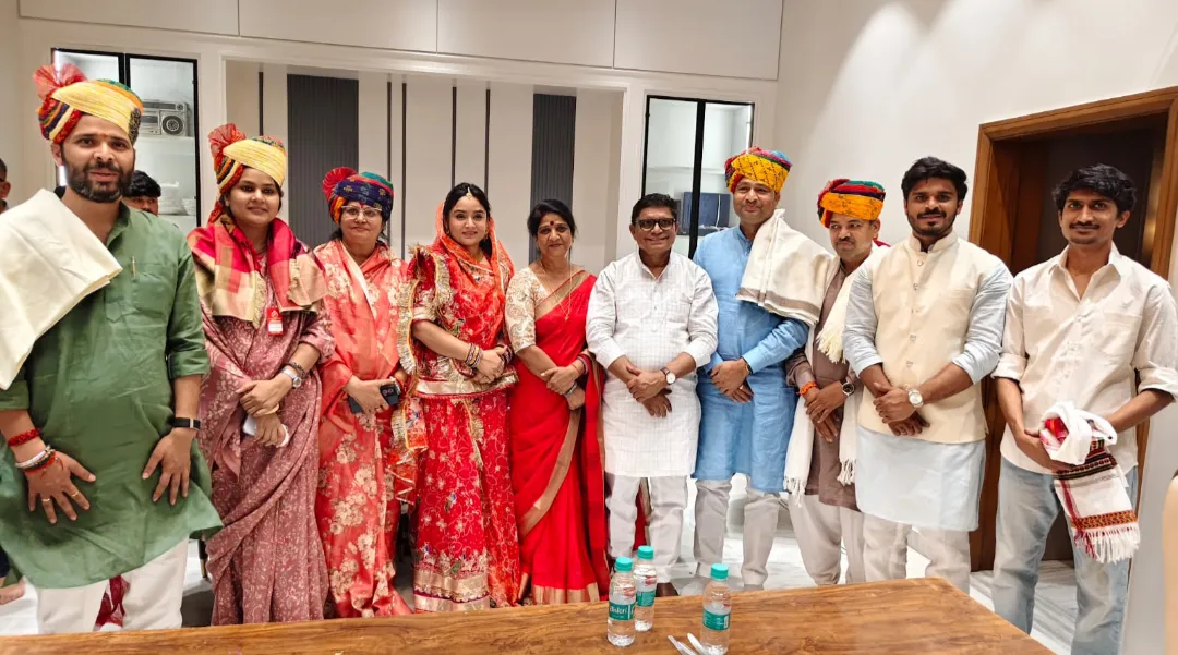 भाजपा प्रदेशाध्यक्ष मदन राठौड़ विधायक डॉ विश्वनाथ मेघवाल के बीकानेर आवास पहुंचे