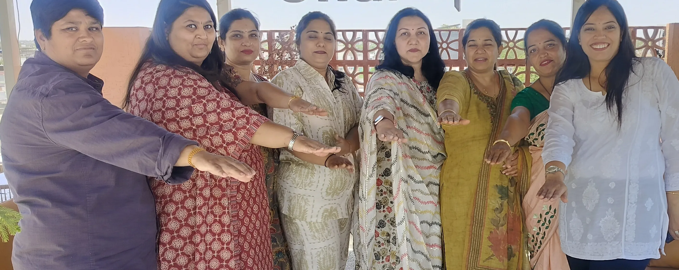 महिलाओं को सुरक्षित, सम्मानजनक और आत्मनिर्भर जीवन प्रदान कराना संस्था का मुख्य उदेश्य -डॉ. गुप्ता |