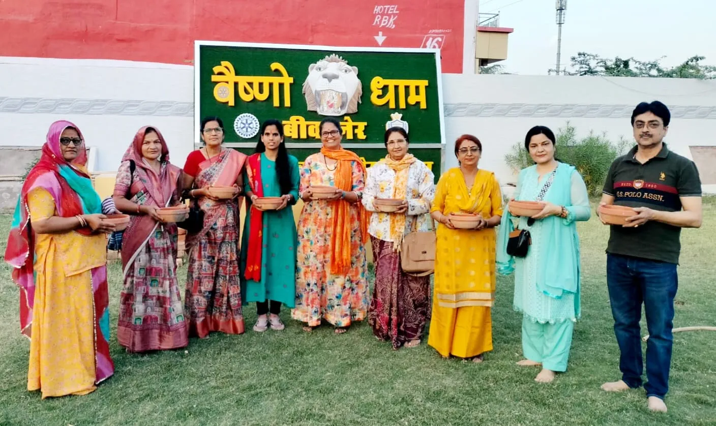 गर्मी में पक्षी ना रहे प्यास से व्याकुल जगह जगह पानी रखकर इनकी समस्या करे दूर - कामिनी विमल भोजक मैया