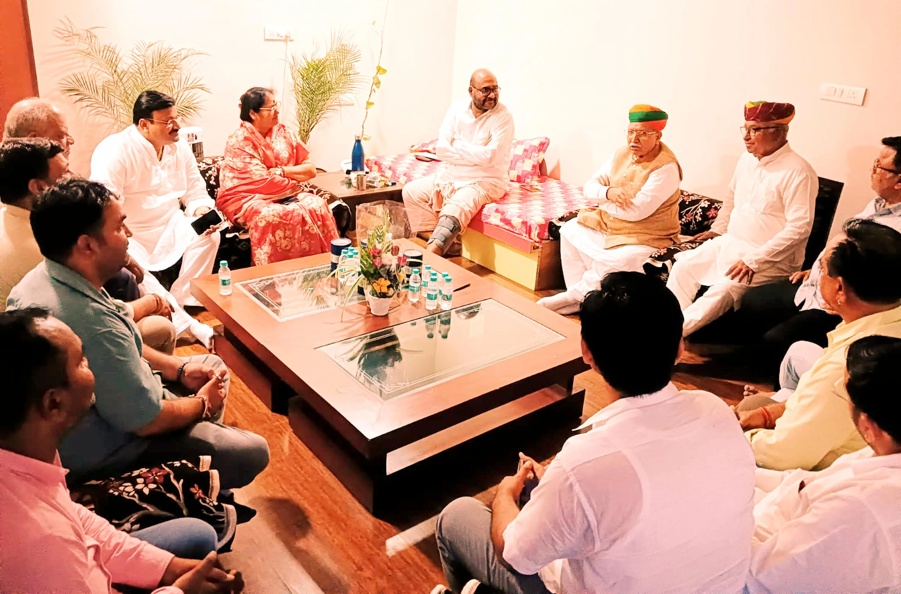 केन्द्रीय कानून मंत्री ने गहलोत की कुशलक्षेम पूछी
