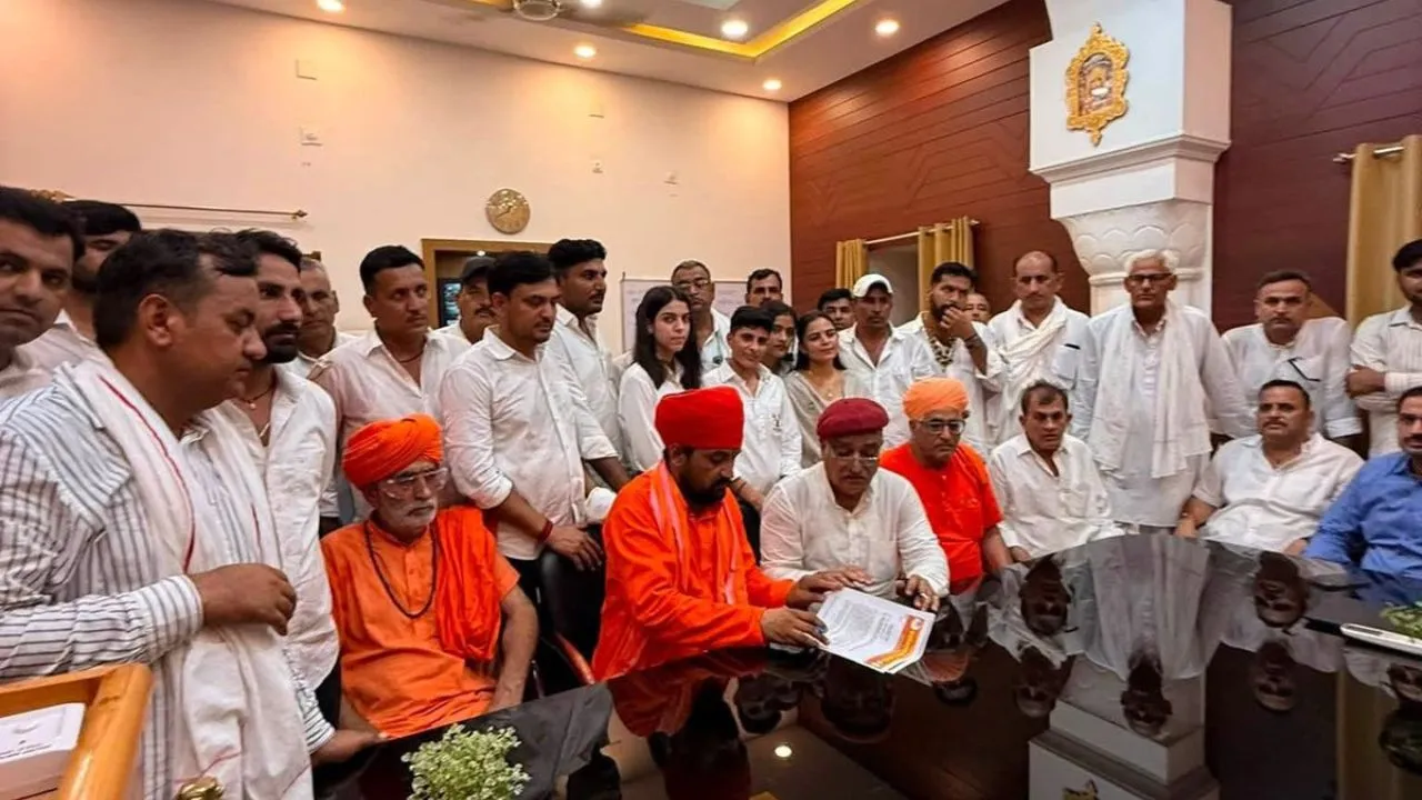 खेजड़ी पर चोट बर्दाश्त नहीं,बिश्नोई समाज ने किया प्रदर्शन